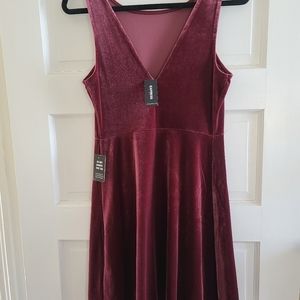 Velvet Express Dress Size Small with tags!